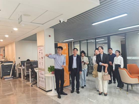 e573e119294c166e6070b00a48327ce8